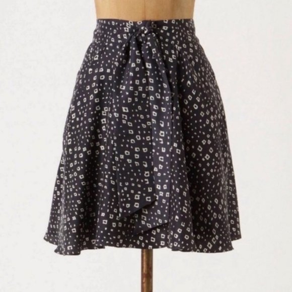 SOLD Anthropologie Lil Diamond Sky Print Silk Skirt Size 4 - Picture 1 of 8